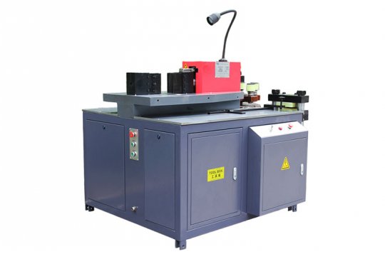 開(kāi)式母線加工機(jī)